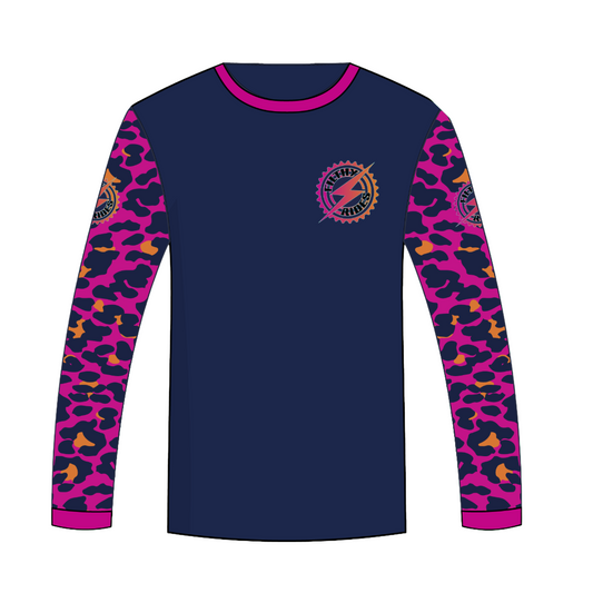 IN STOCK - SIZE LARGE - SMALL PRINT DEFECT