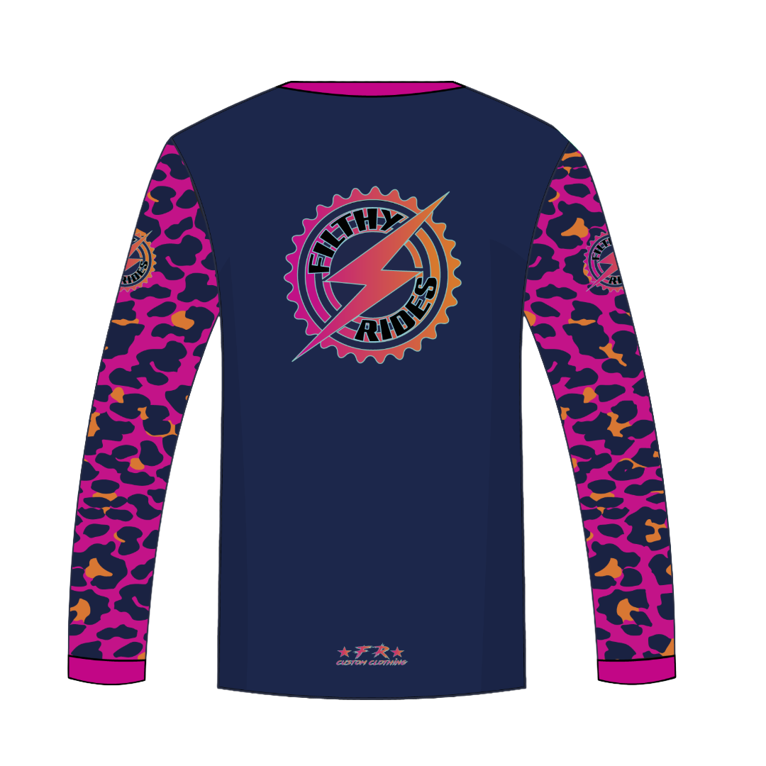 IN STOCK - SIZE LARGE - SMALL PRINT DEFECT