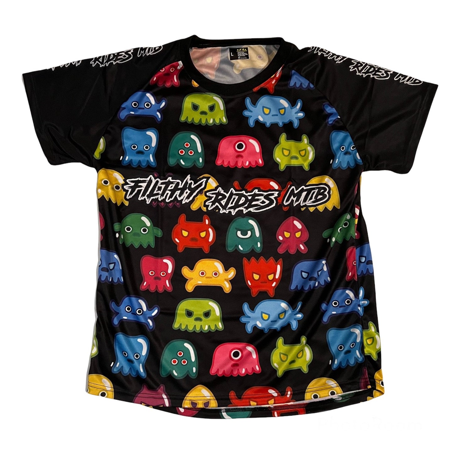 JERSEY VAULT - SEMI RETIRED - LOTS OF DESIGNS TO CHOOSE FROM - - LONG OR SHORT SLEEVE
