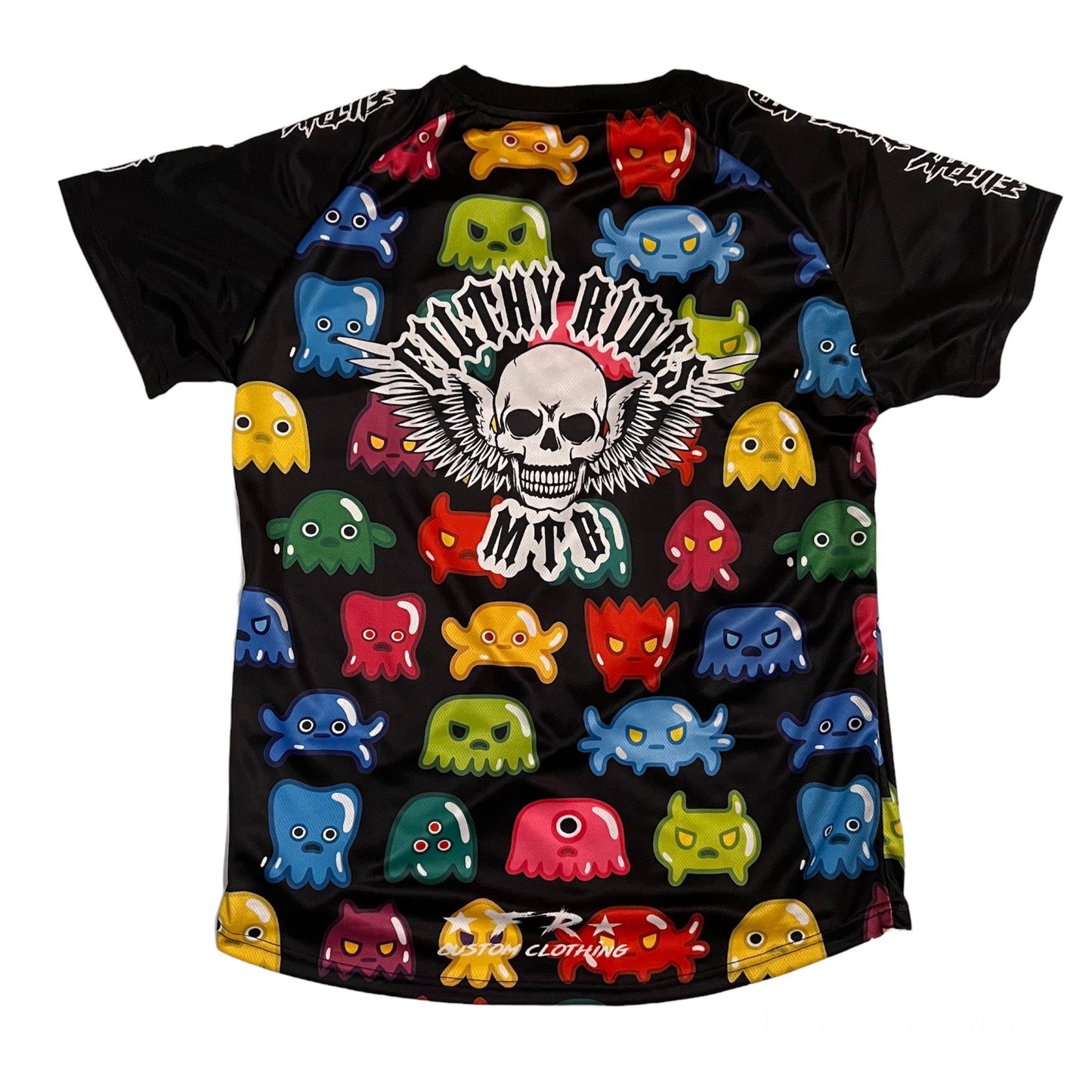 JERSEY VAULT - SEMI RETIRED - LOTS OF DESIGNS TO CHOOSE FROM - - LONG OR SHORT SLEEVE